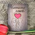 Felicitare din lemn Familie Fericită - Felicitări pentru bebeluș!