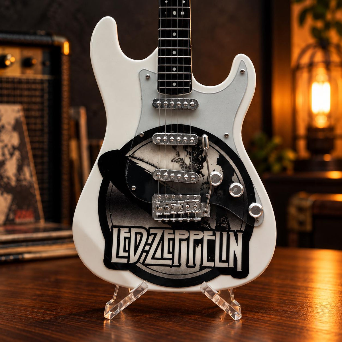 Мини китара Led Zeppelin — бяла със стойка и гравиране по избор — снимка 6