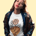 T-shirt Captivating Flowers – Fine Aesthetics 💖🌼