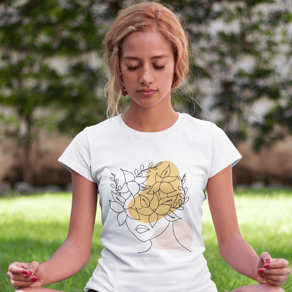 Tricou Energie Feminină – Motive florale 💃🌸